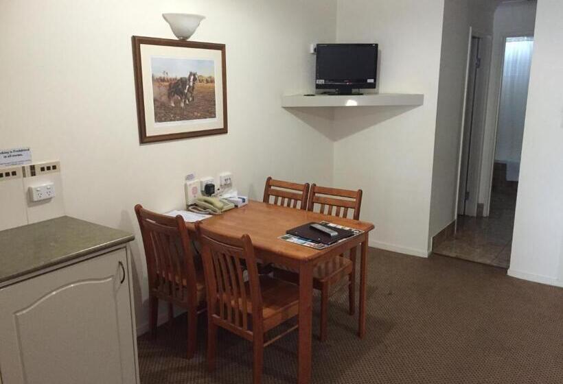 سوئیت با بالکن, Criterion Hotel Motel Rockhampton