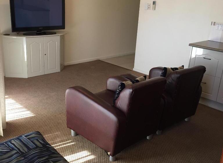 バルコニー付スイート, Criterion Hotel Motel Rockhampton
