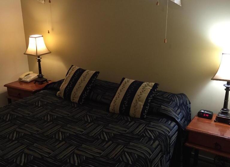 발코니가 있는 스위트, Criterion Hotel Motel Rockhampton