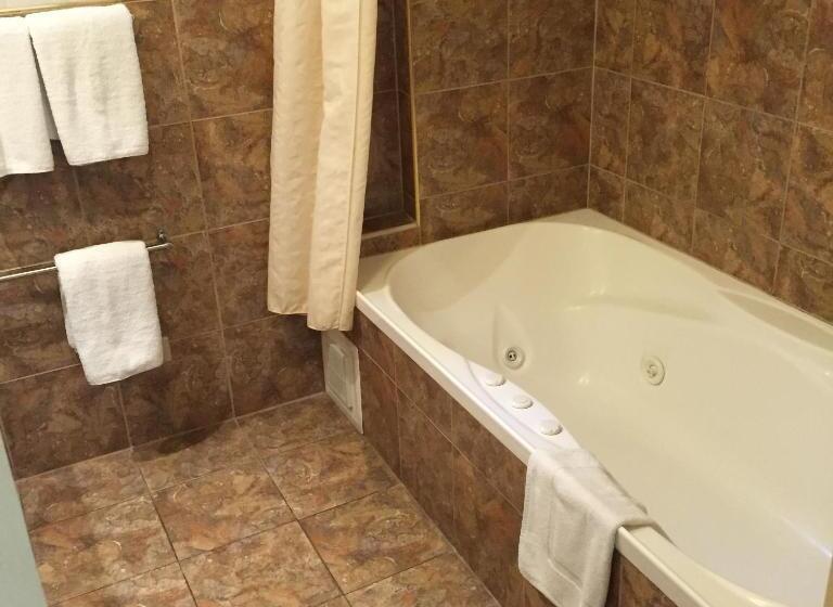 اتاق خانوادگی, Criterion Hotel Motel Rockhampton