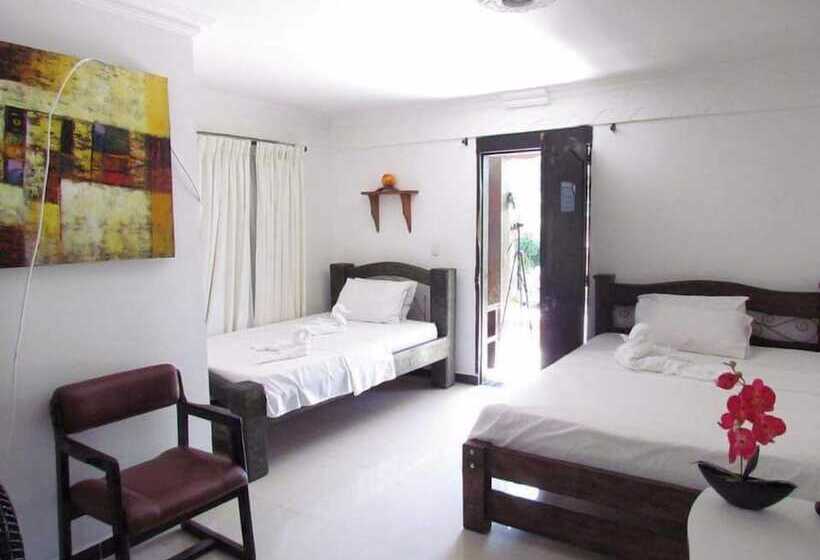 スタンダードトリプルルーム, Finca Hotel La Quinta De Torrione