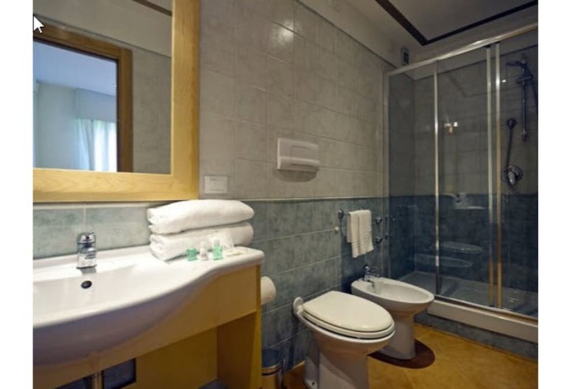 Полулюкс, Grand Hotel Santa Maria