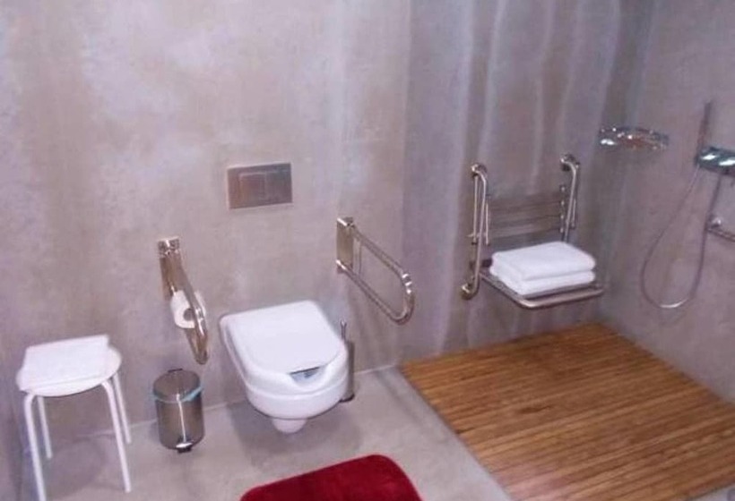 חדר סטנדרט, Acquavilla