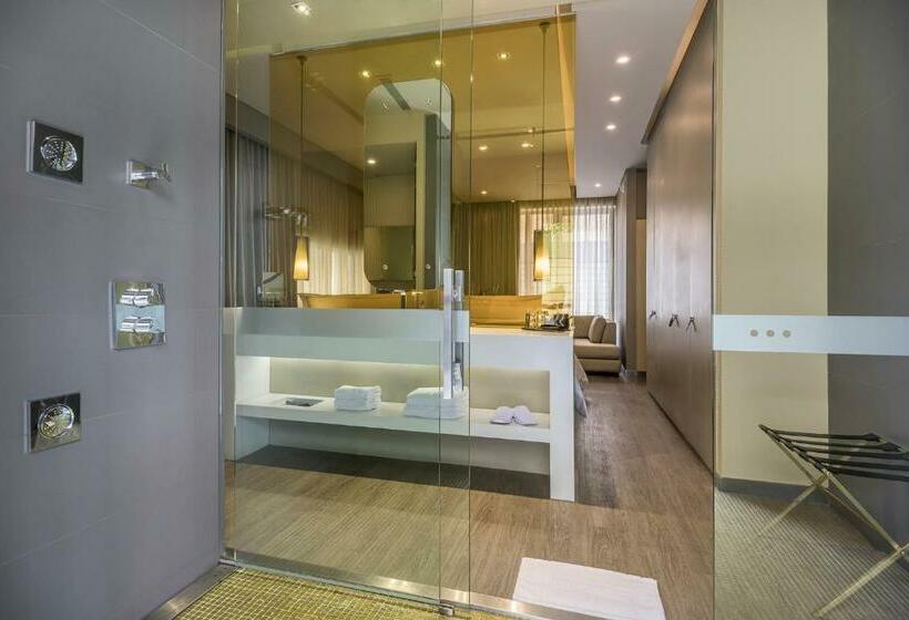 اتاق کلاس بیزنس, Bog