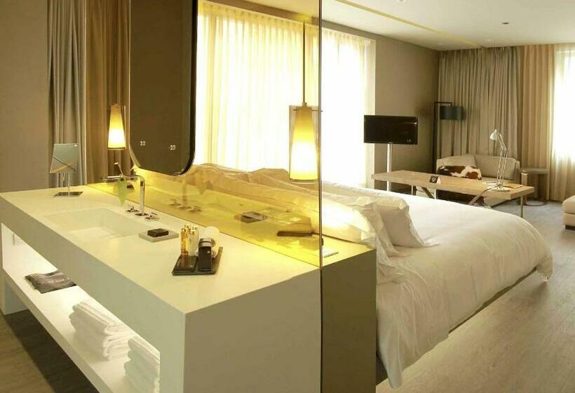 اتاق کلاس بیزنس, Bog