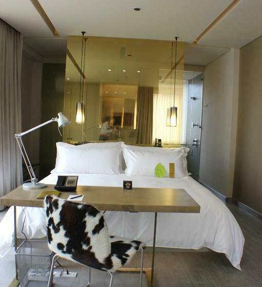 اتاق کلاس بیزنس, Bog