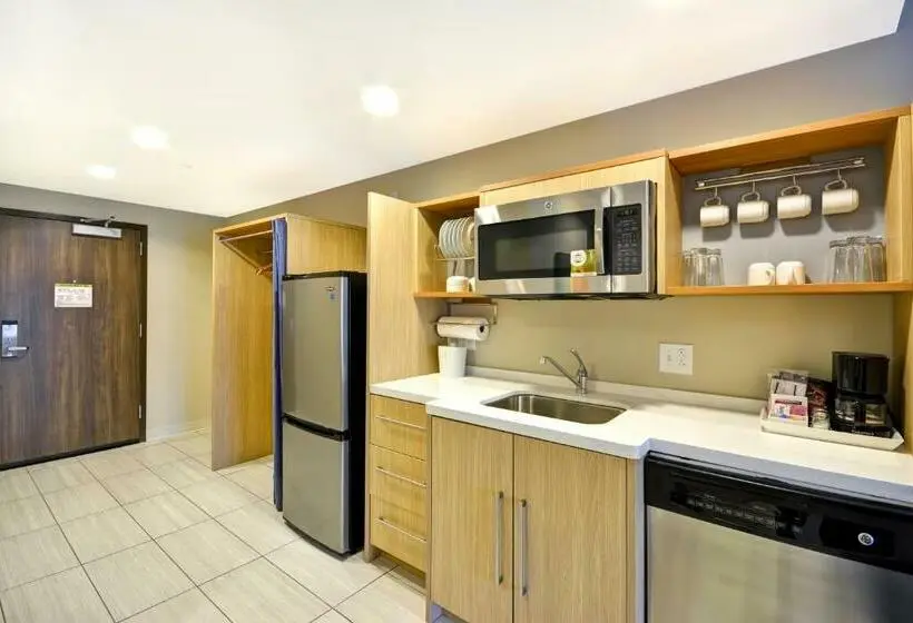 キングサイズベッドのスイートルーム, Home2 Suites By Hilton  St. Simons Island