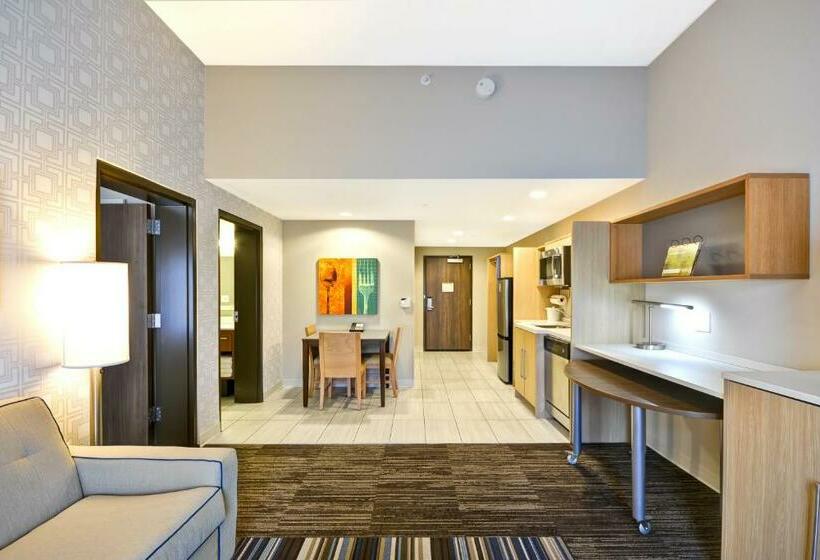 מיטת קינג בסוויטה, Home2 Suites By Hilton St. Simons Island