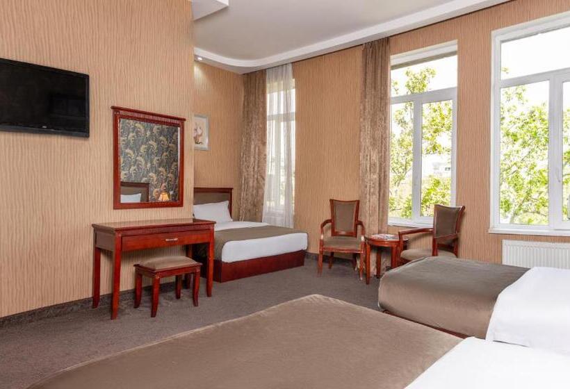 اتاق راحتی سه تخته, Margo Palace