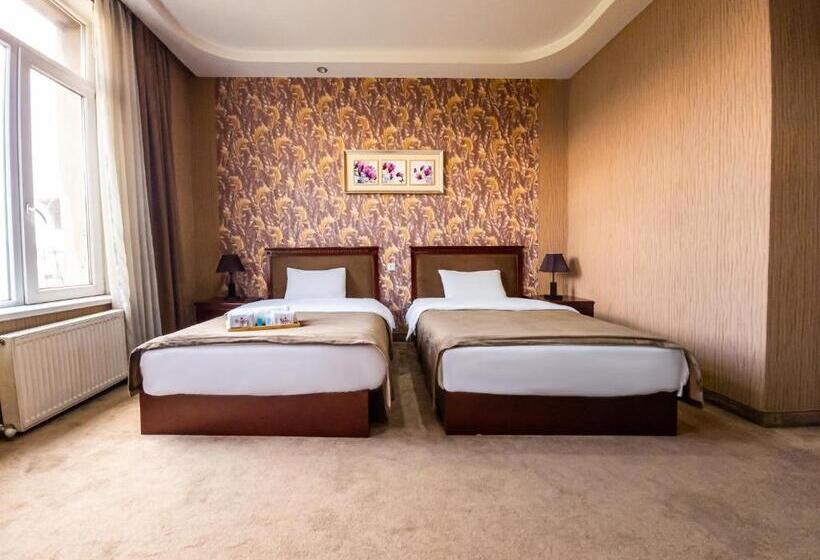 اتاق استاندارد با چشمانداز شهر, Margo Palace