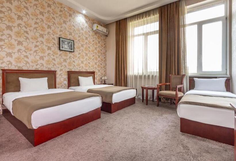 اتاق استاندارد سه نفره, Margo Palace