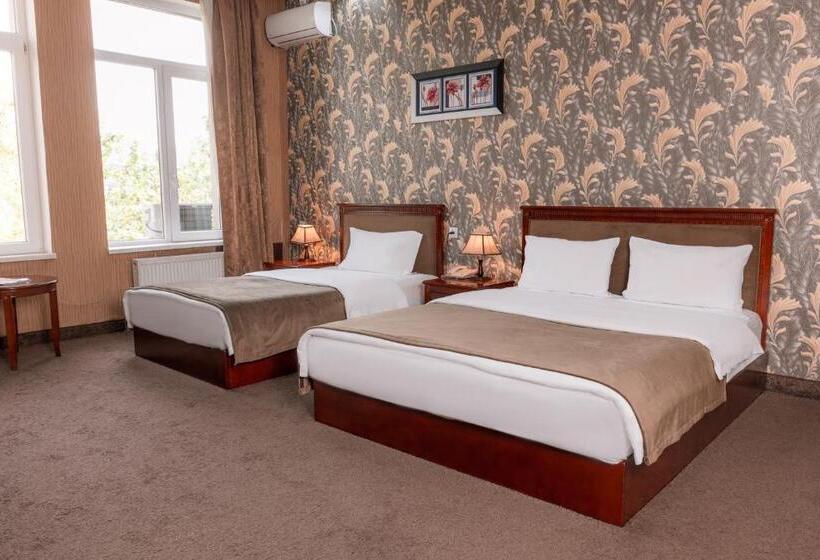 اتاق استاندارد سه نفره, Margo Palace