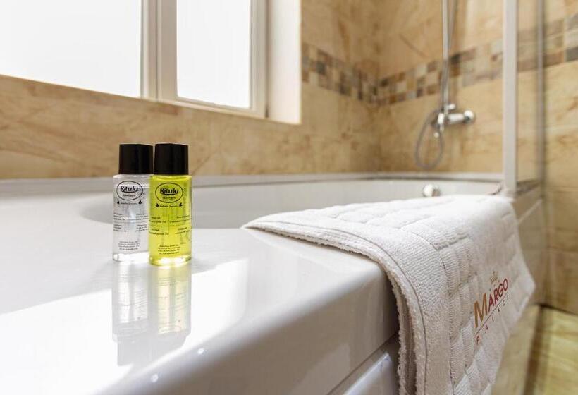 سوییت, Margo Palace