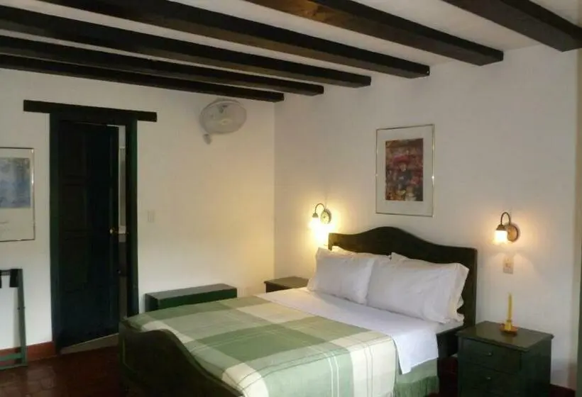 Classic-huone, Mision Santa Barbara Rnt 4799