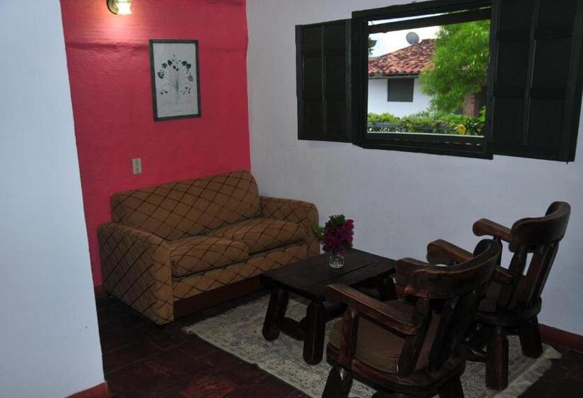 주니어 스위트, Mision Santa Barbara Rnt 4799