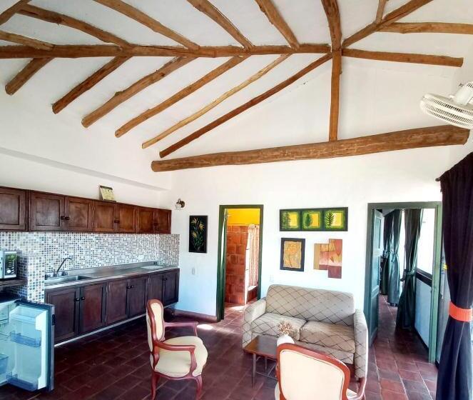 스위트, Mision Santa Barbara Rnt 4799