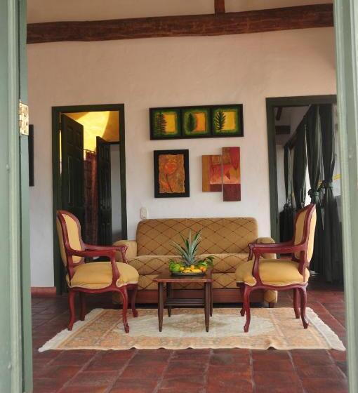 Люкс, Mision Santa Barbara Rnt 4799