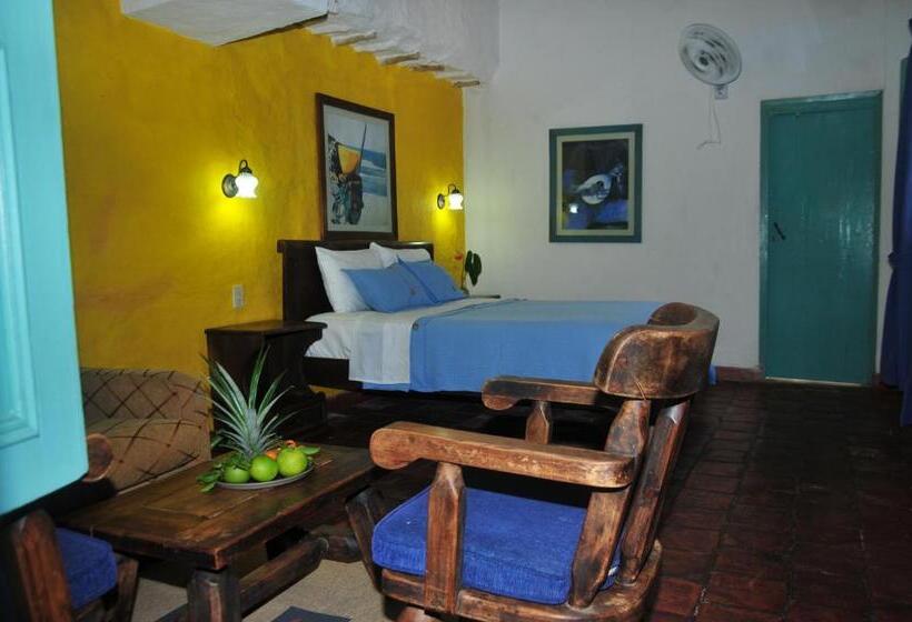 주니어 스위트, Mision Santa Barbara Rnt 4799