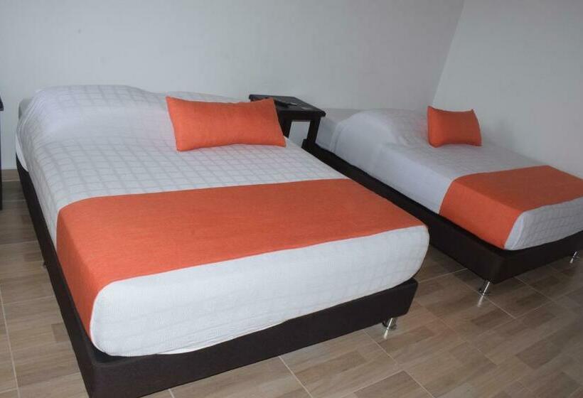 اتاق استاندارد چهار تخته, Parque De Los Arrieros