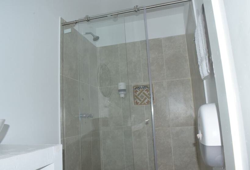 Quarto Estandar, Parque De Los Arrieros