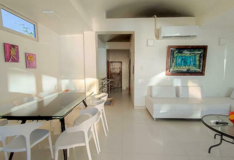 带海景的标准工作室, Portoalegre