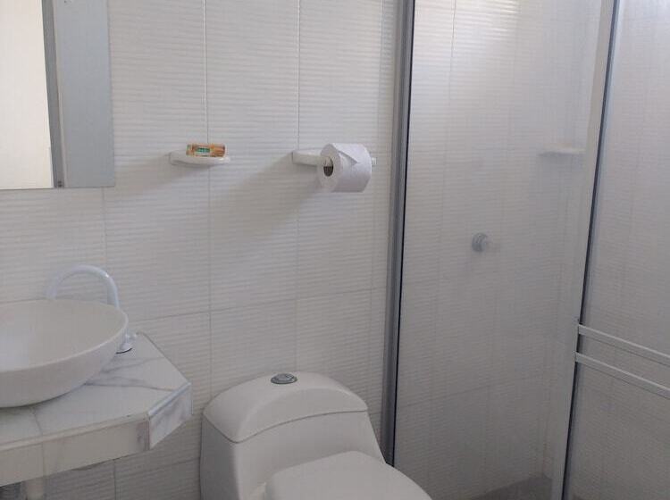 标准三人间, Portoalegre