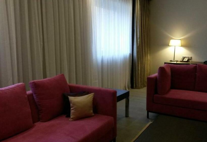 高级套房, Radisson Blu Hotel, Abidjan Airport