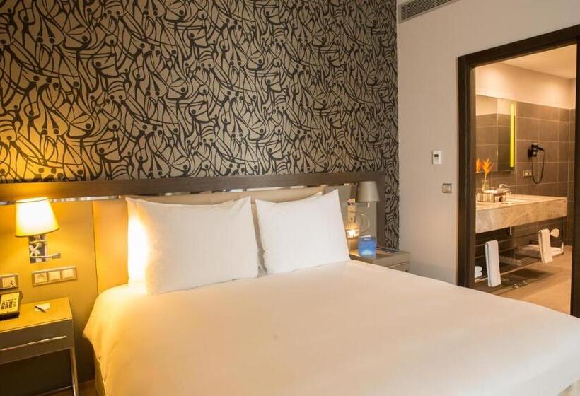 高级套房, Radisson Blu Hotel, Abidjan Airport