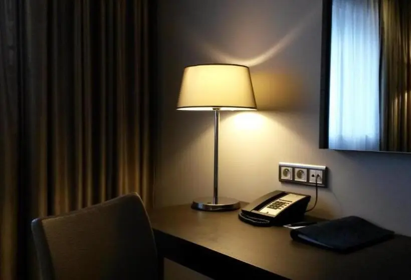 اتاق پریمیوم با چشمانداز باغ, Radisson Blu Hotel, Abidjan Airport