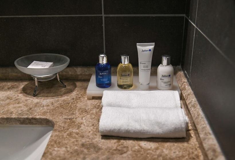 高级大房间, Radisson Blu Hotel, Abidjan Airport