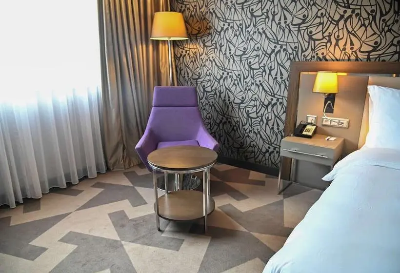 اتاق پریمیوم با چشمانداز باغ, Radisson Blu Hotel, Abidjan Airport