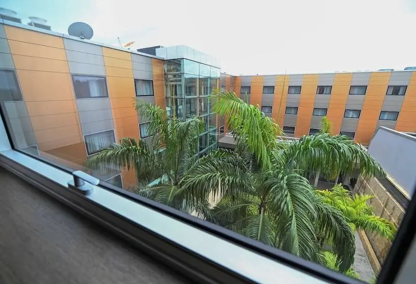 اتاق پریمیوم با چشمانداز باغ, Radisson Blu Hotel, Abidjan Airport