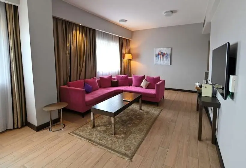 سوئیت پریمیوم, Radisson Blu Hotel, Abidjan Airport