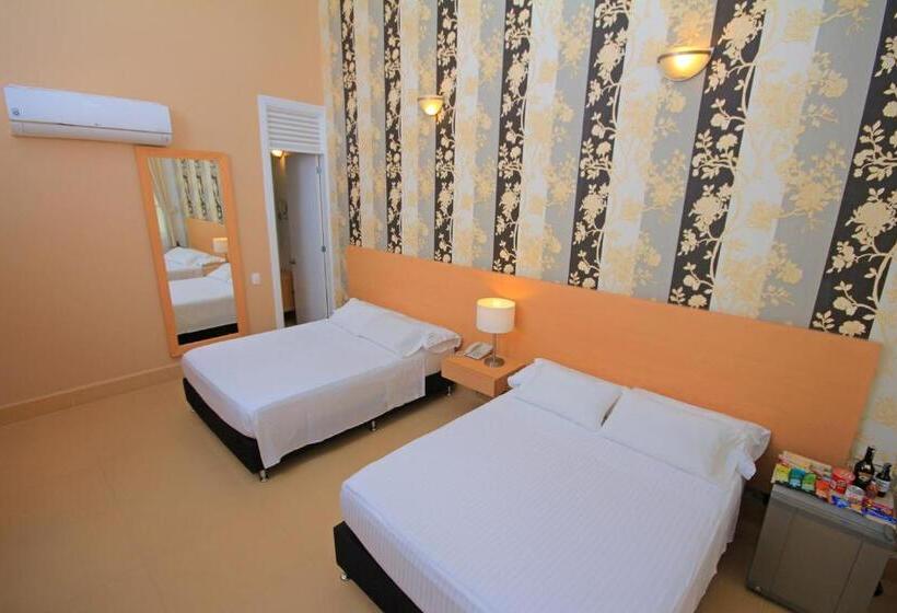 컴포트 트리플 룸, Republicano 1910