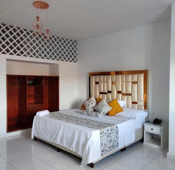 Номер Стандарт, Royal Plaza