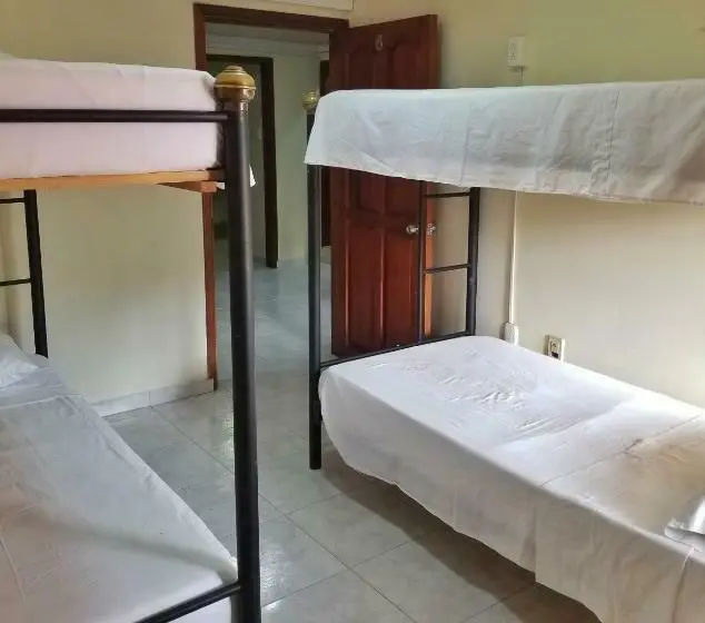 ルームシェアのワンベッド, Sam S Vip Hostel San Gil