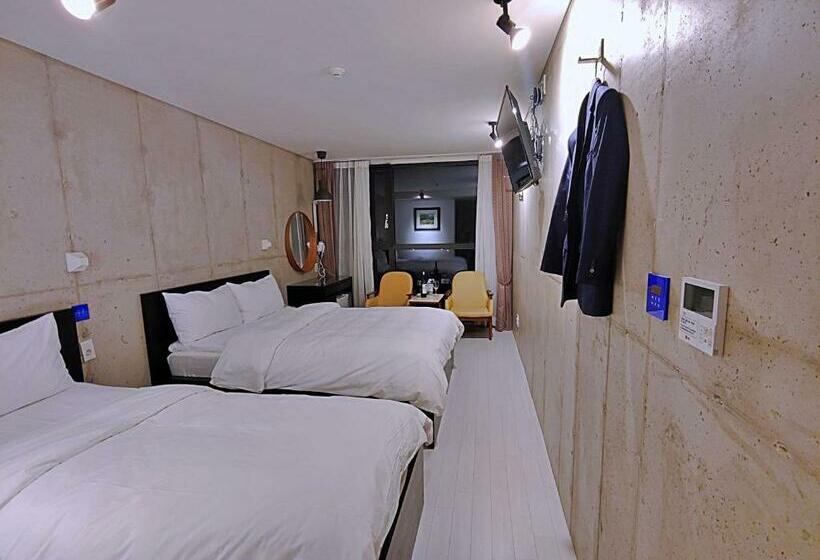 デラックスルーム, Stay Interview Jeju