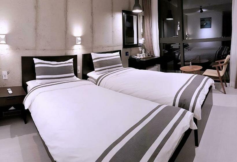 スタンダードルーム, Stay Interview Jeju