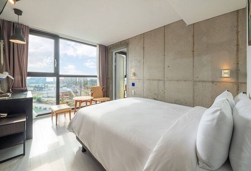 ファミリールーム, Stay Interview Jeju