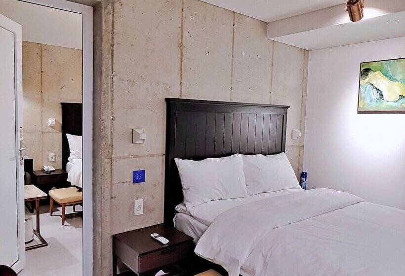 ファミリールーム, Stay Interview Jeju