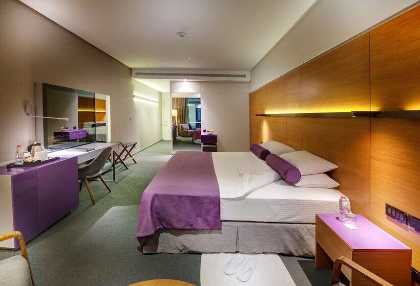 اتاق سوپریور, The Act Hotel Sharjah