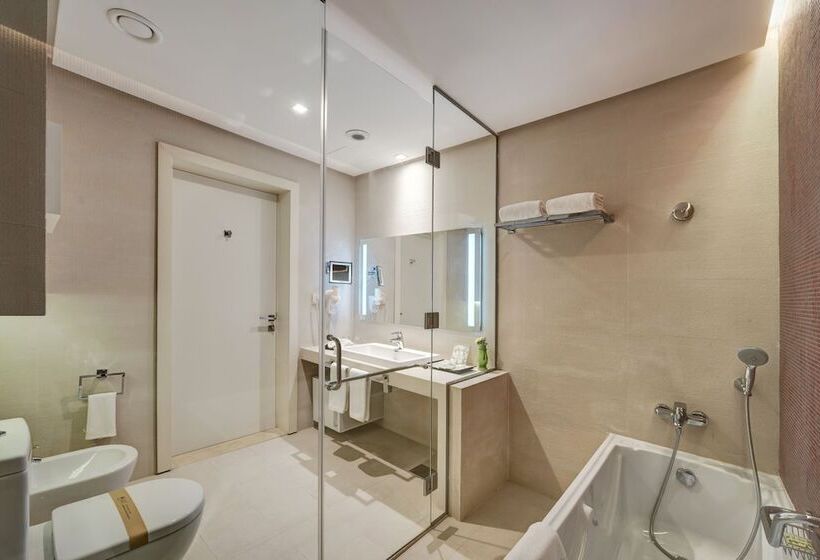 اتاق سوپریور, The Act Hotel Sharjah