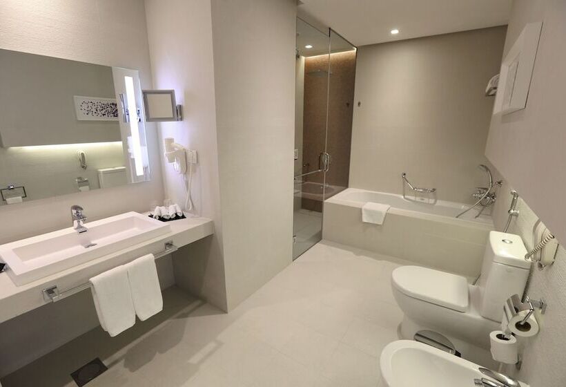 Номер Superior, The Act Hotel Sharjah