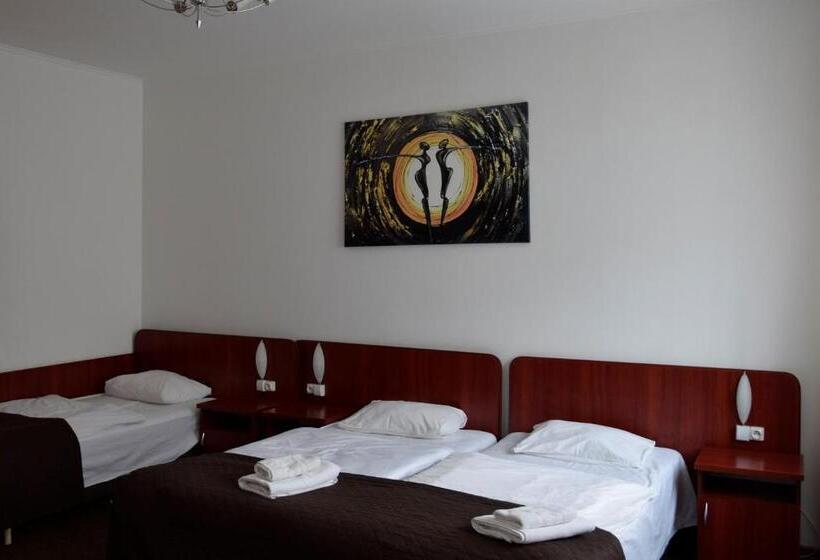 3-Bett-Standardzimmer, Villa Victoria