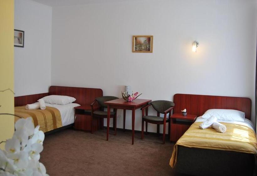 3-Bett-Standardzimmer, Villa Victoria