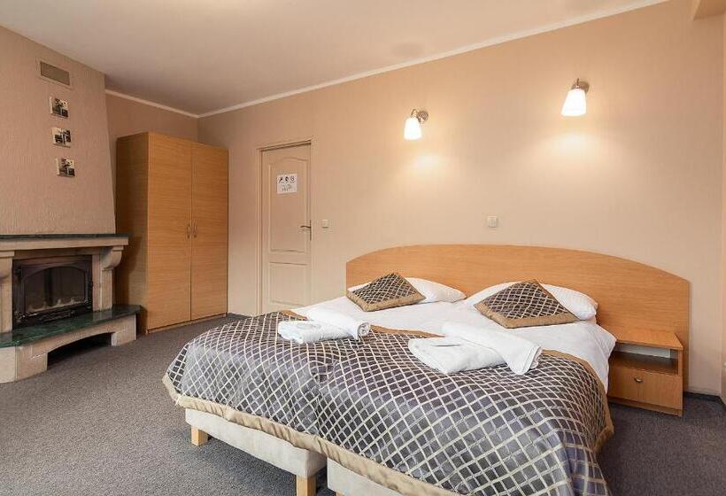 חדר סופריור עם טרסה, Willa Kłodzko Zacisze   Sauna   Siłownia   Komnata Solna