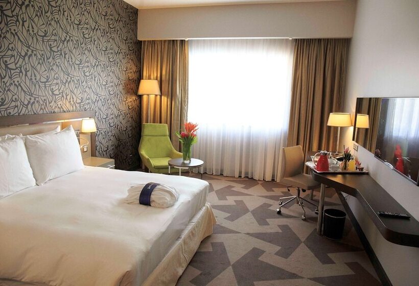 带花园景观高级房间, Radisson Blu Hotel, Abidjan Airport