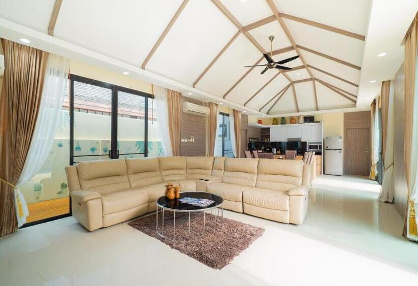 Вилла 5 Спален, Rawayana West Villas & Kids Park