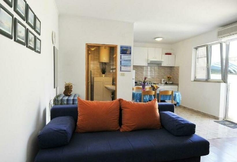 آپارتمان 1 خوابه با چشم‌انداز باغ, Villa Katarina