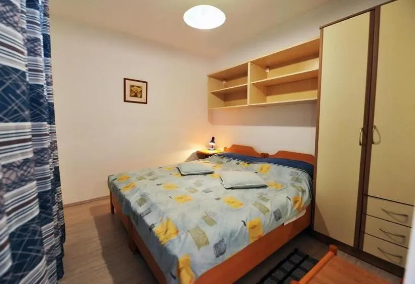 آپارتمان 1 خوابه با چشمانداز باغ, Villa Katarina